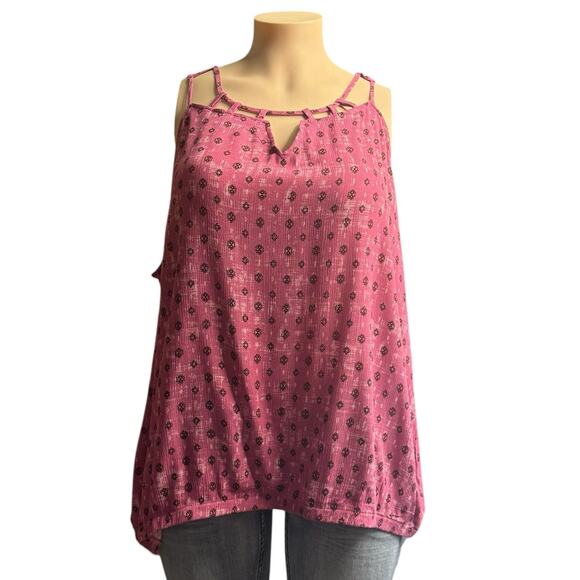 Maurices Lattice Neck Tank Top Size 4X in Pink Ikat Print - Picture 2 of 13